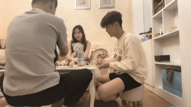 Nhậu đêm cùng người yêu bạn thân - yvhvqpnu.sbs