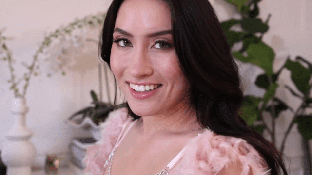 Cô nàng người mẫu đồ lót hàng cực phẩm - yvhvqpnu.sbs