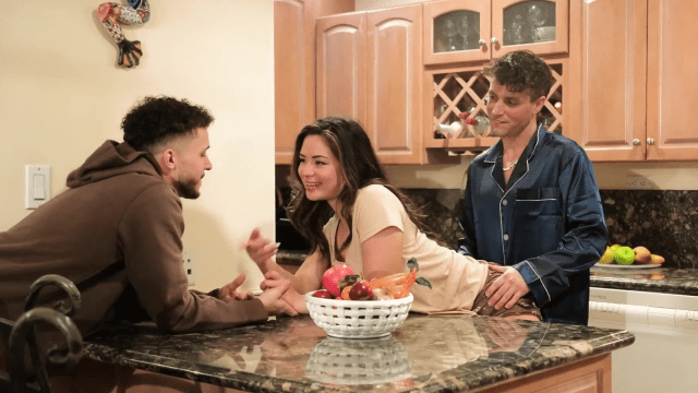 Động cơ thầm kín của đứa em gái cưng - yvhvqpnu.sbs