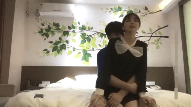 Một cô bé dễ thương với phong cách preppy - yvhvqpnu.sbs